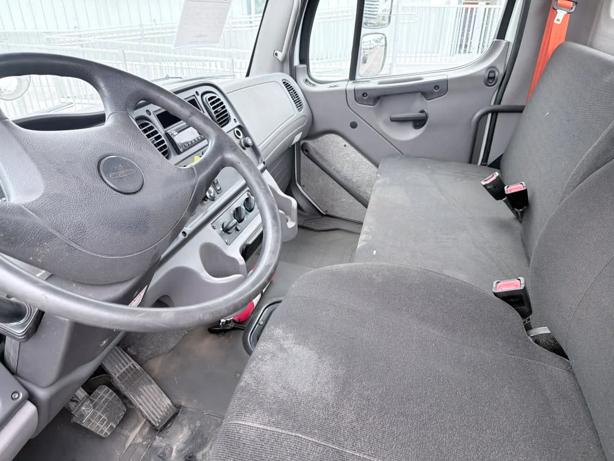 2020 Freightliner M2 106 in Syracuse, NY — photo 7