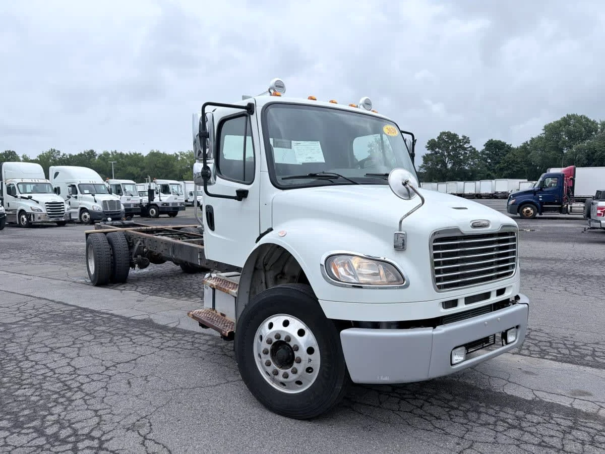 2020 Freightliner M2 106 in Syracuse, NY — photo 3