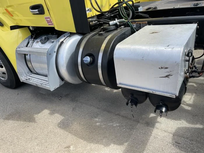 2021 Peterbilt 579 in Cincinnati, OH — photo 19