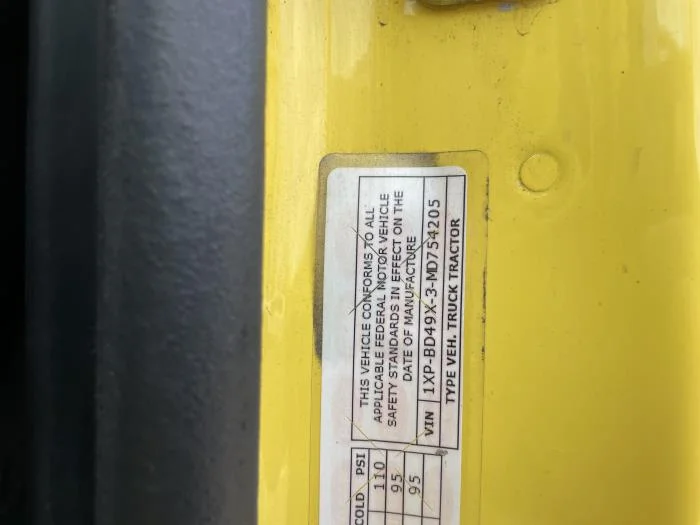 2021 Peterbilt 579 in Cincinnati, OH — photo 15
