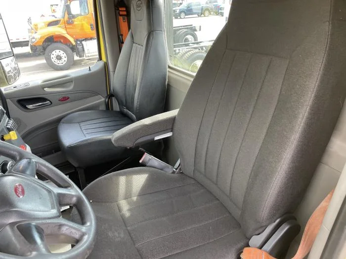 2021 Peterbilt 579 in Cincinnati, OH — photo 14