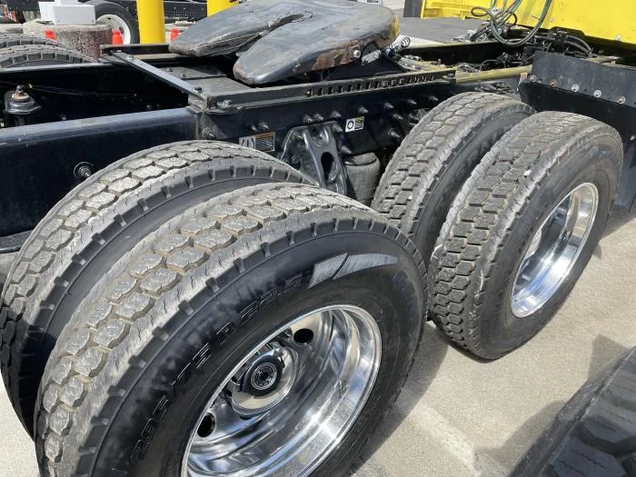 2021 Peterbilt 579 in Cincinnati, OH — photo 6