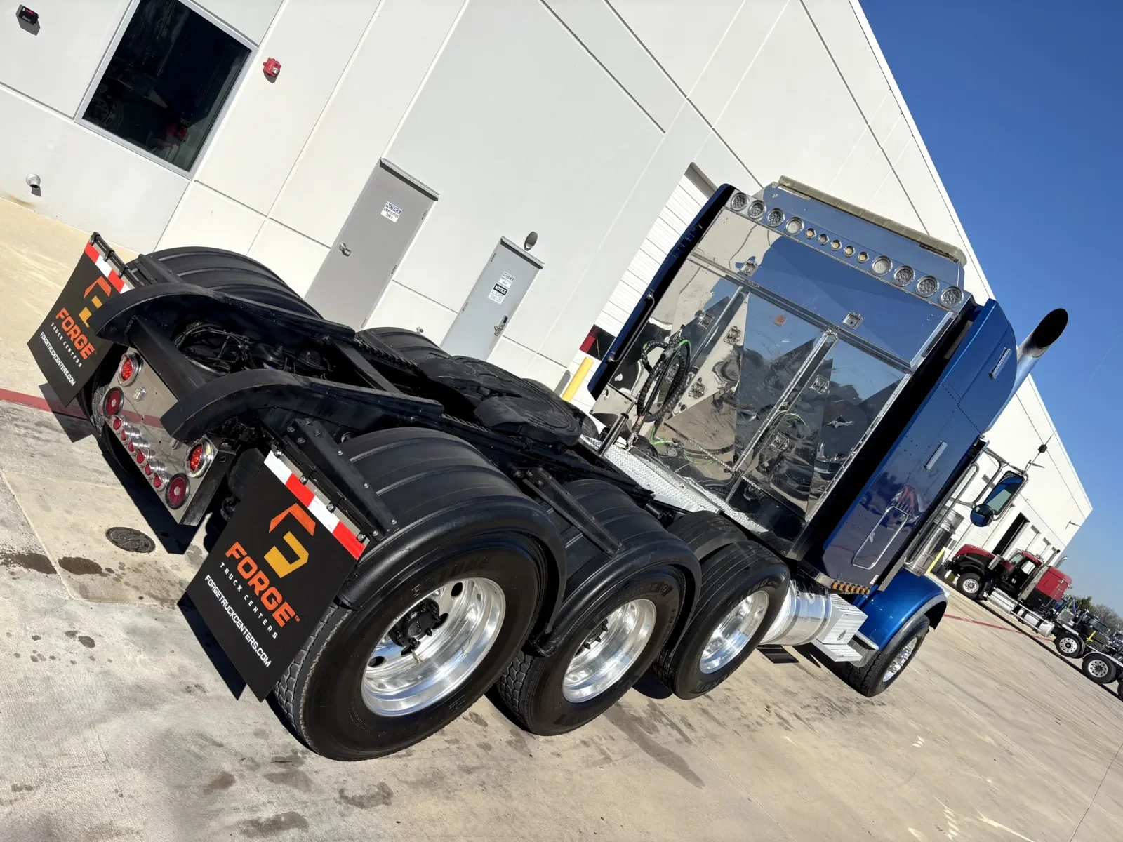 2018 Peterbilt 389 in Hutchins, TX — photo 11