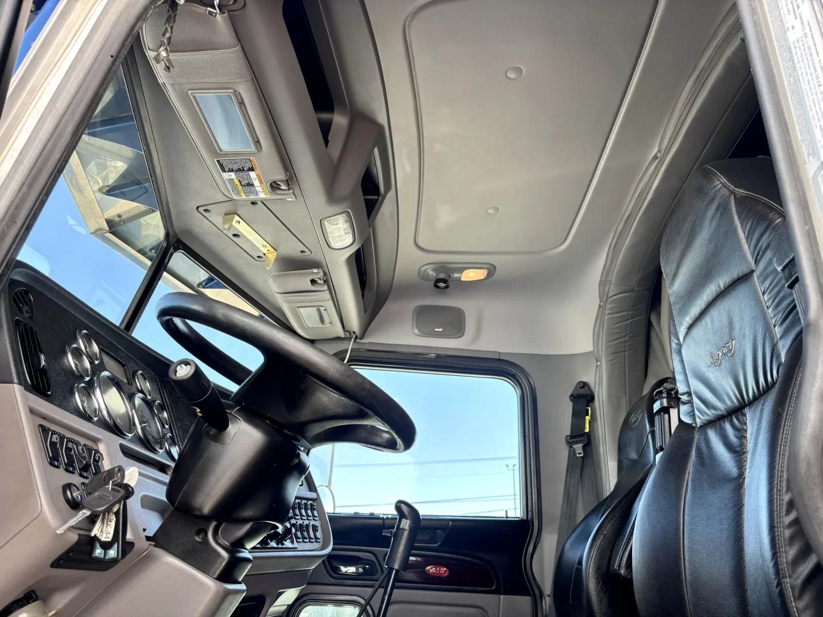 2018 Peterbilt 389 in Hutchins, TX — photo 14
