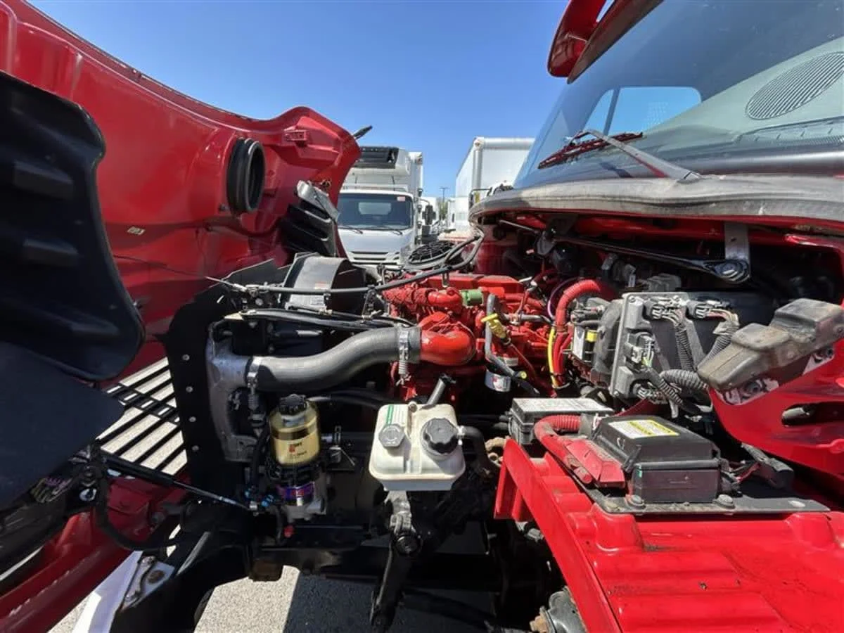 2015 Freightliner M2 106 - image 9