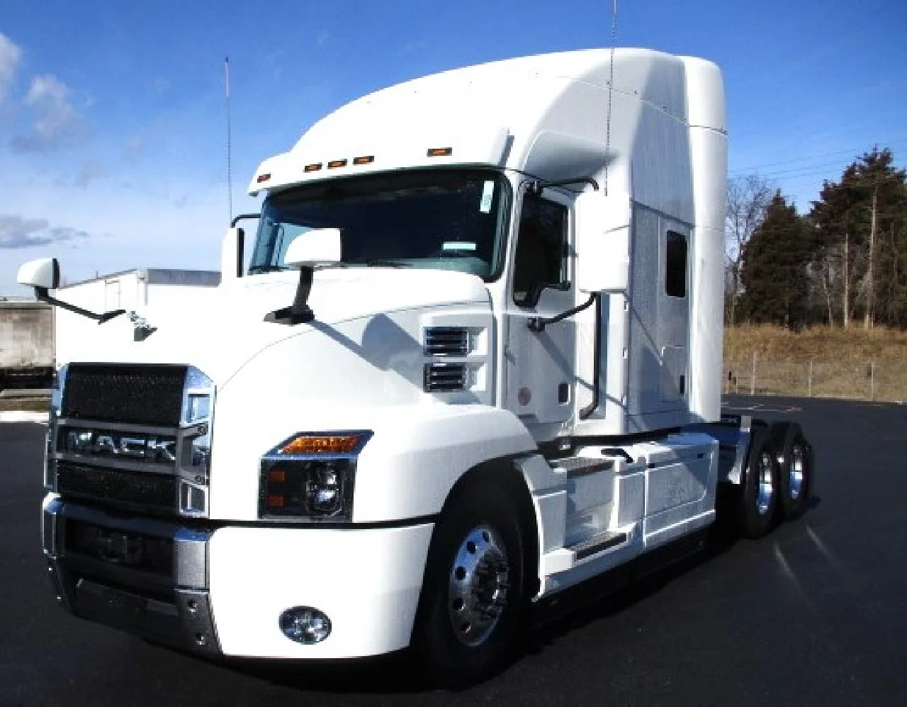 2024 Mack Anthem in Hagerstown, MD — photo 6