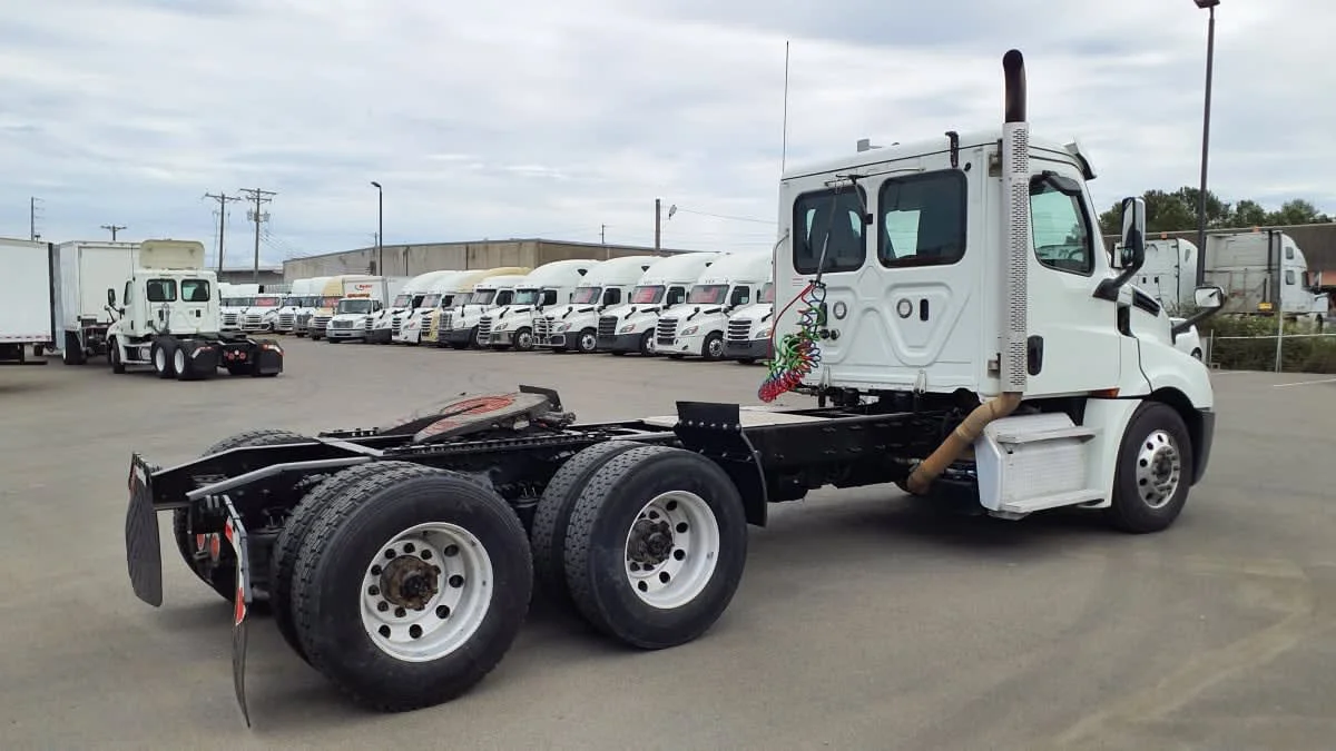 2019 Freightliner Cascadia in Tacoma, WA — photo 4