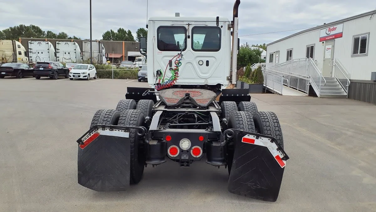 2019 Freightliner Cascadia in Tacoma, WA — photo 5