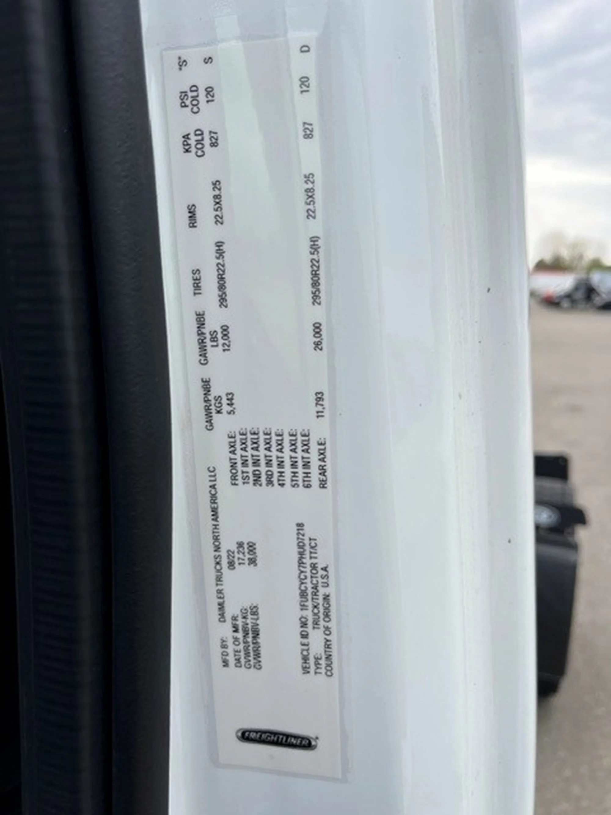 2023 Freightliner eM2 in MI — photo 17