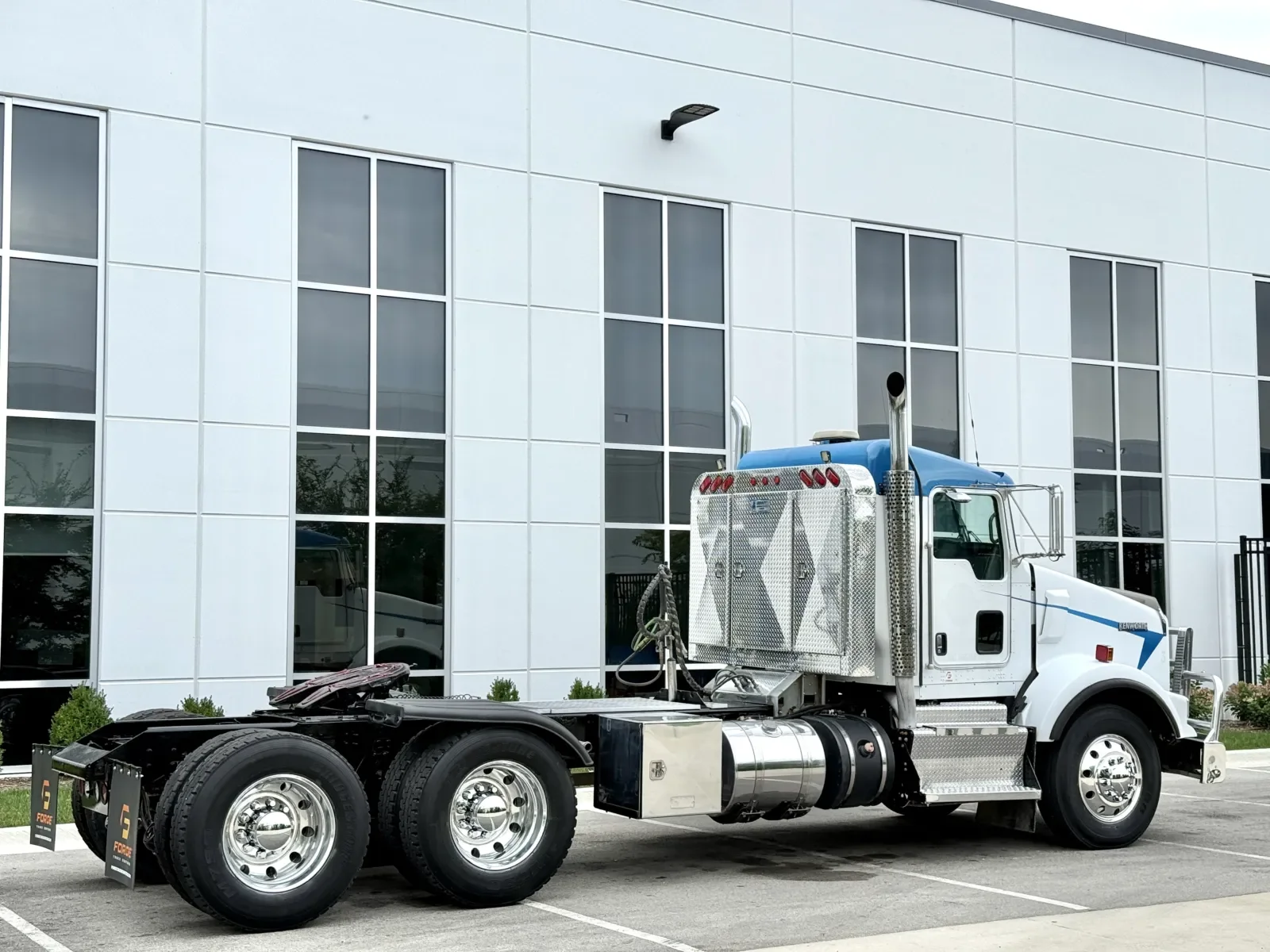 2012 Kenworth T800 in New Lenox, IL — photo 5
