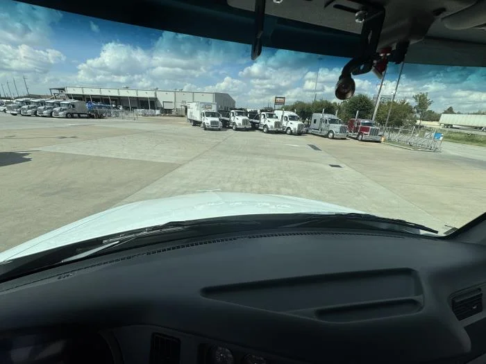 2026 Peterbilt 579 - image 18