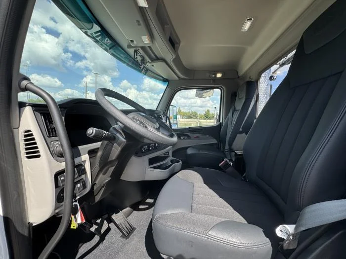 2026 Peterbilt 579 - image 14