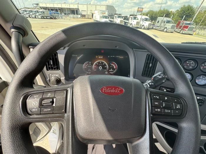 2026 Peterbilt 579 - image 16