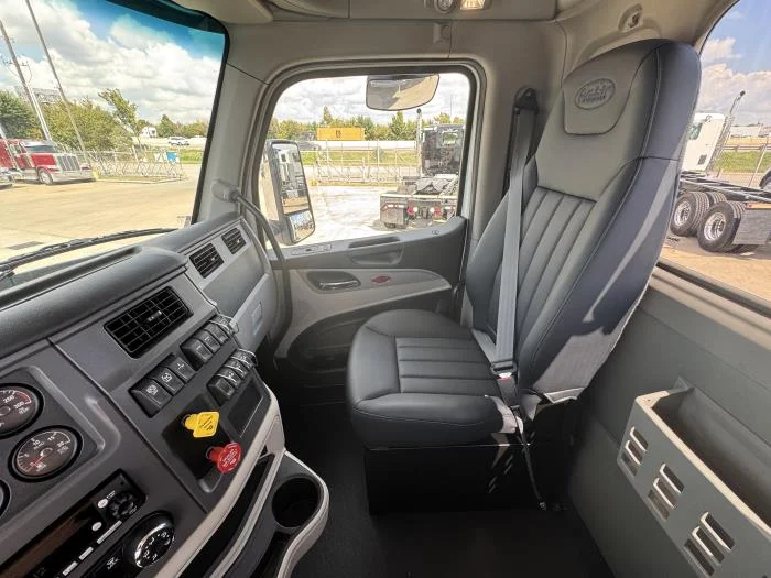 2026 Peterbilt 579 - image 19