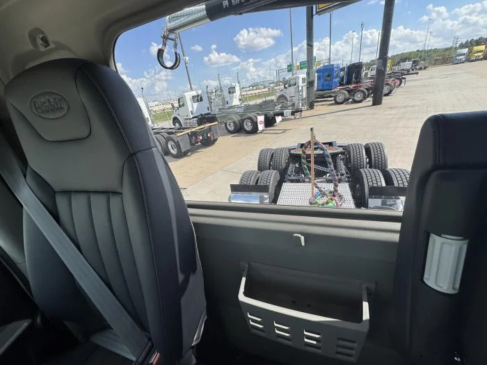 2026 Peterbilt 579 - image 20