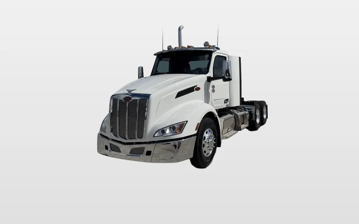 2026 Peterbilt 579 - image 1