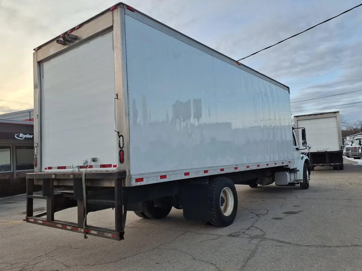 2021 Freightliner M2 106 - image 4