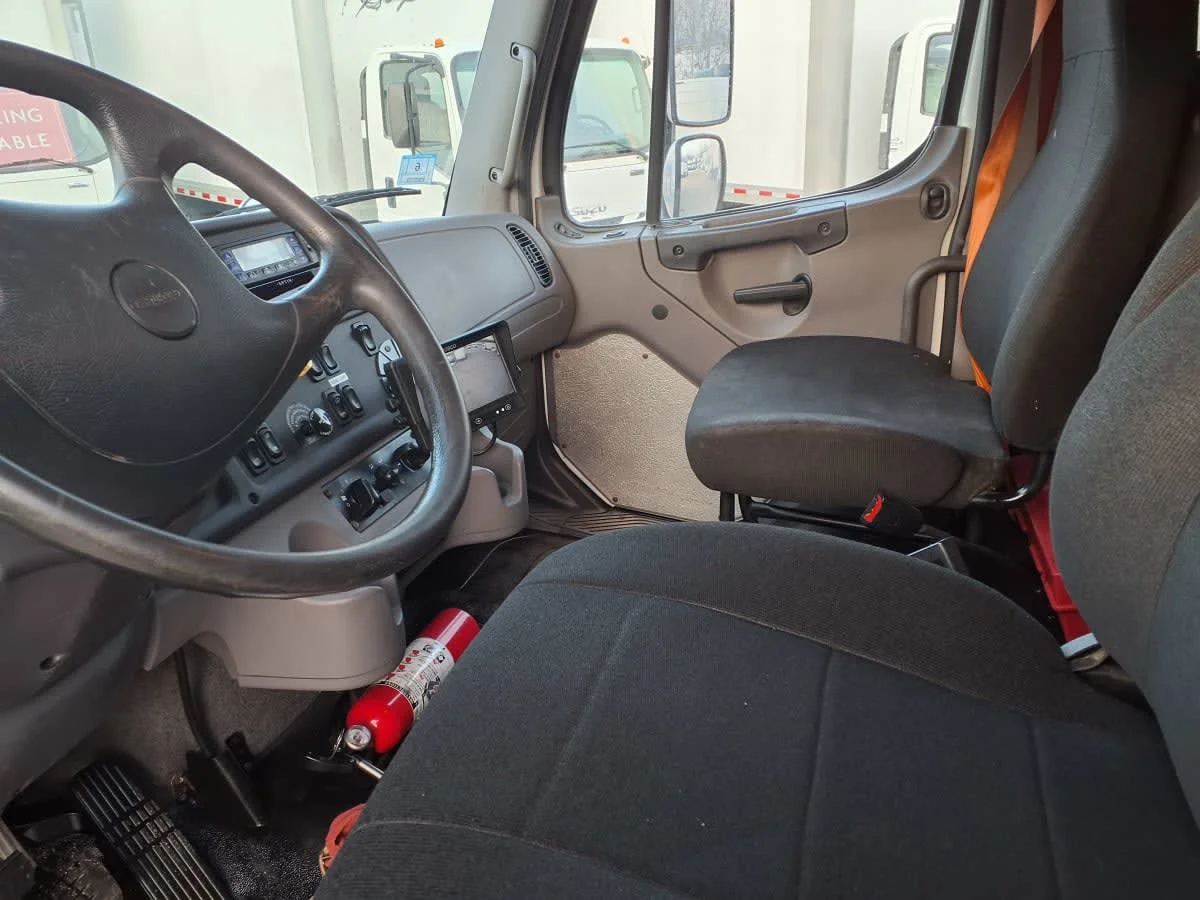 2021 Freightliner M2 106 - image 8