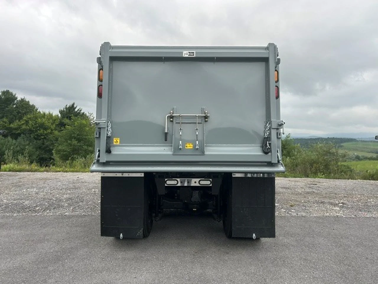 2027 Mack Granite in Altoona, PA — photo 4