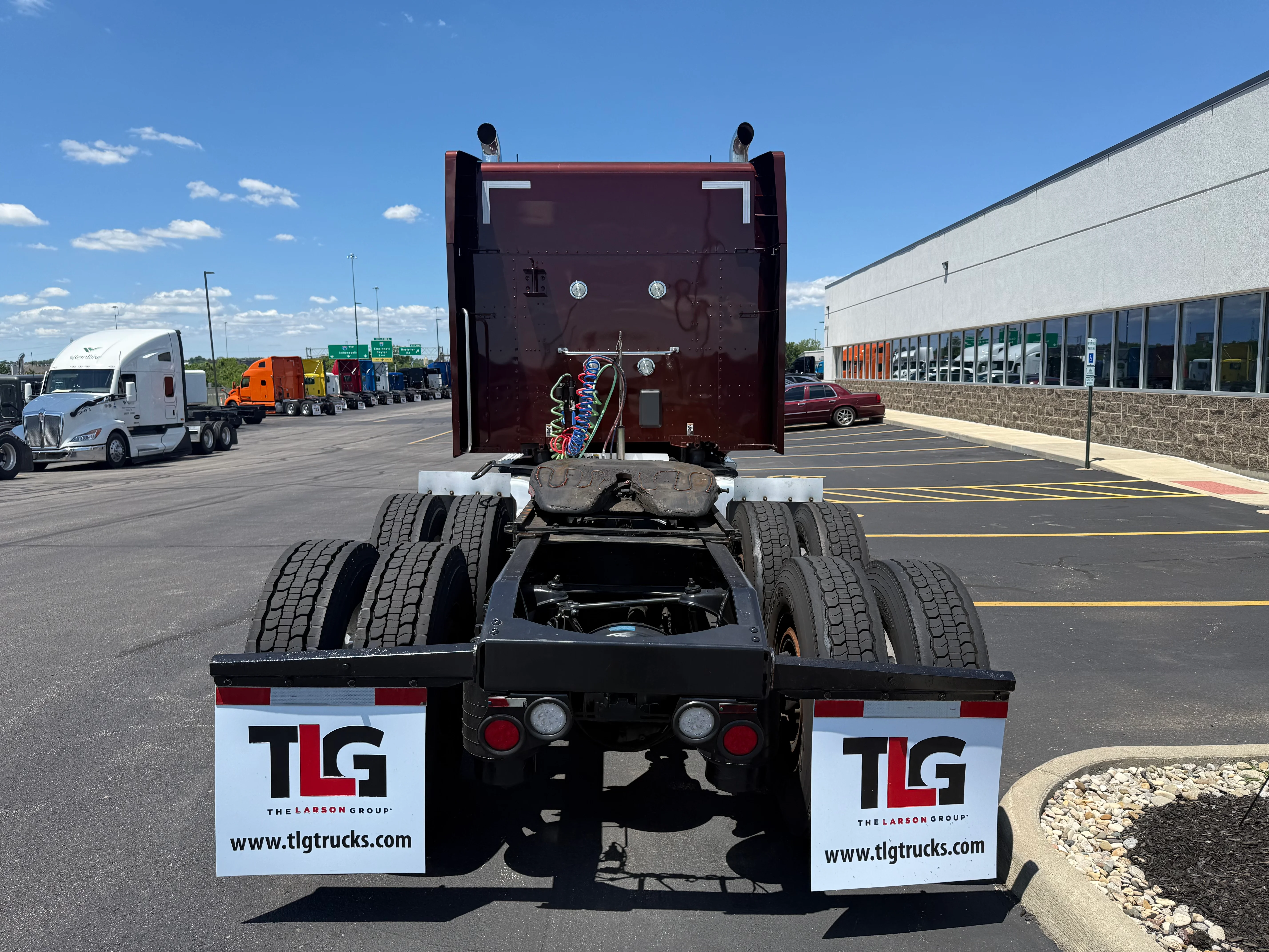 2023 Peterbilt 567 in Louisville, KY — photo 4