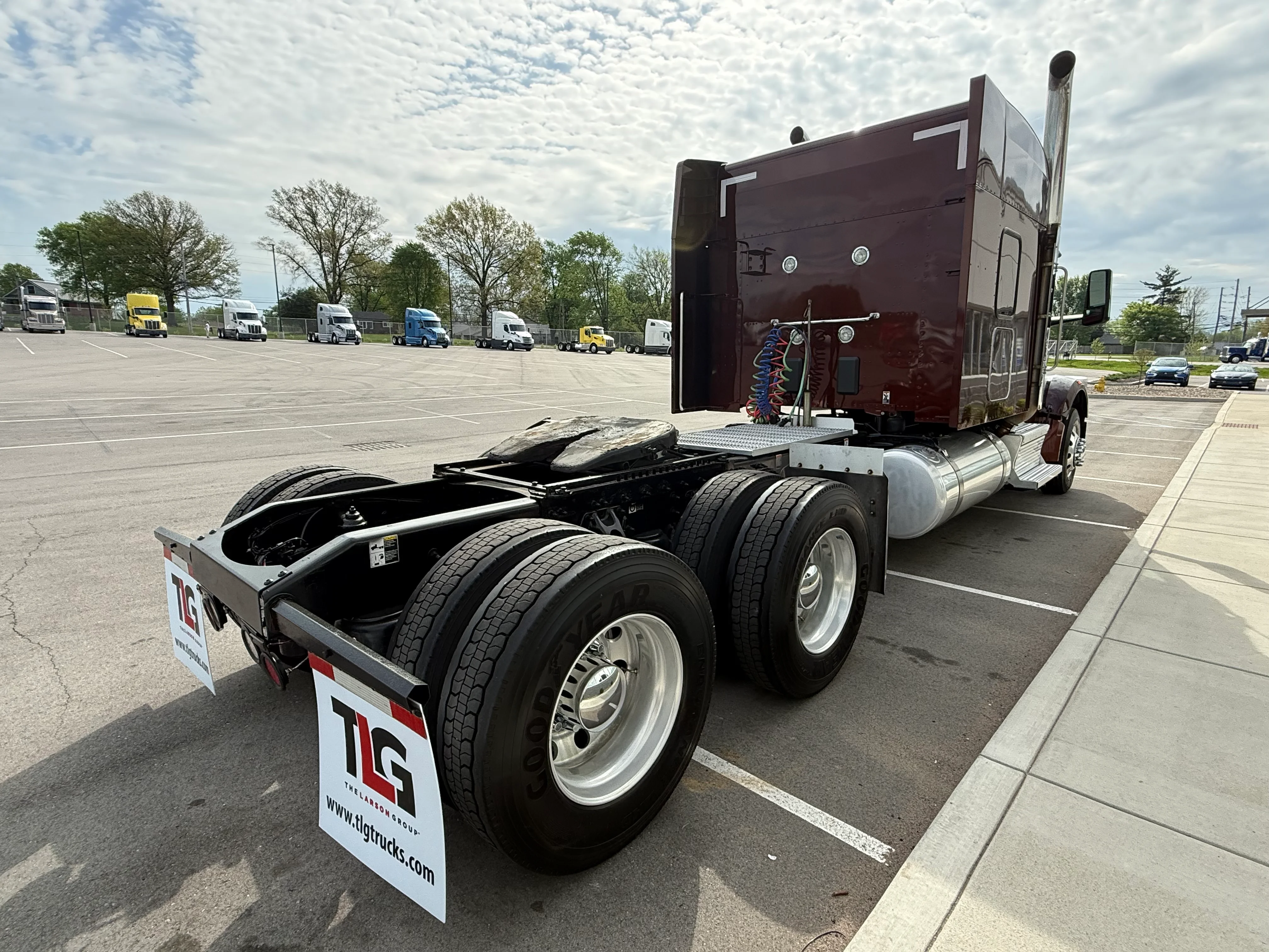 2023 Peterbilt 567 - image 5