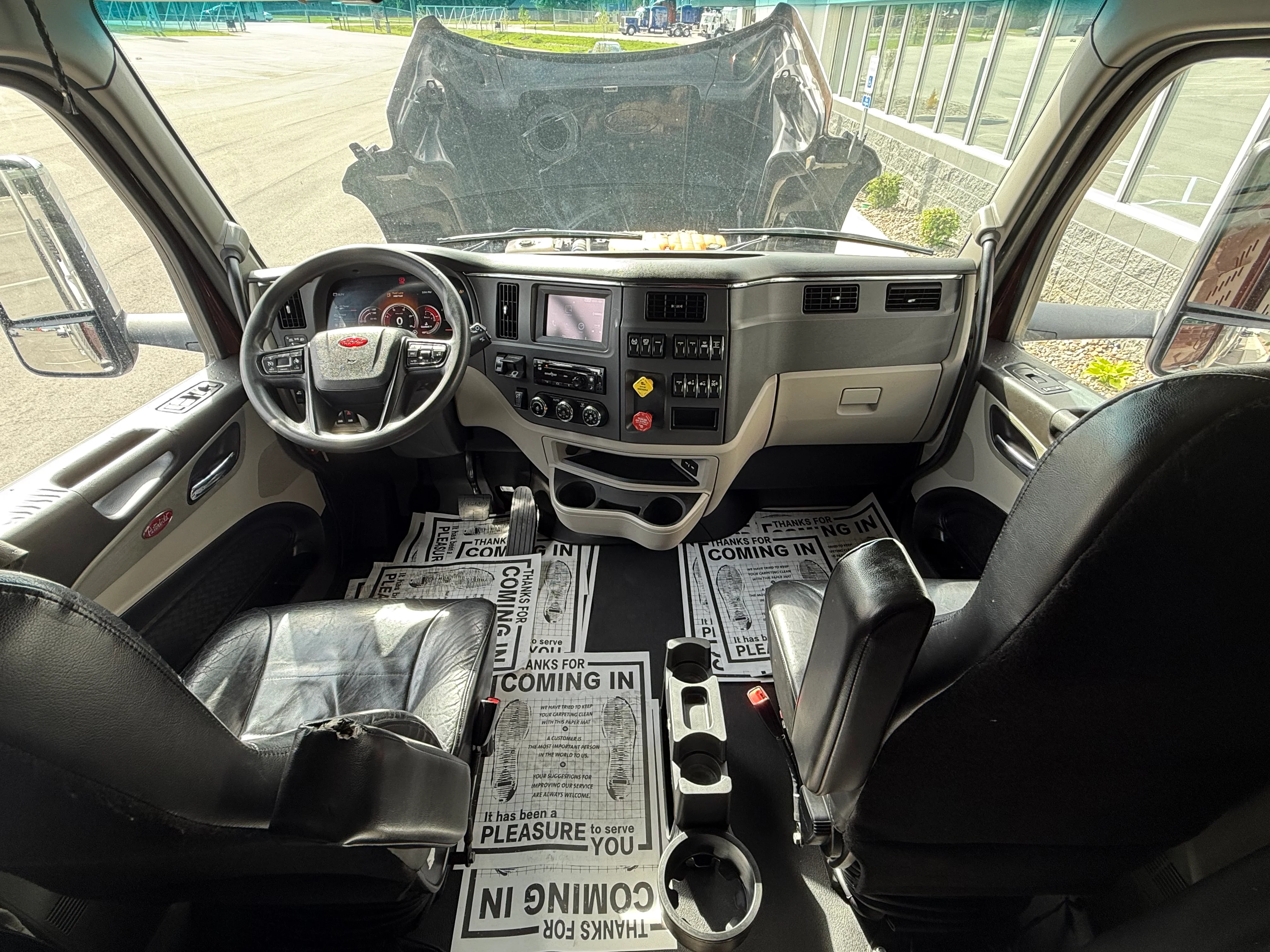 2023 Peterbilt 567 - image 14