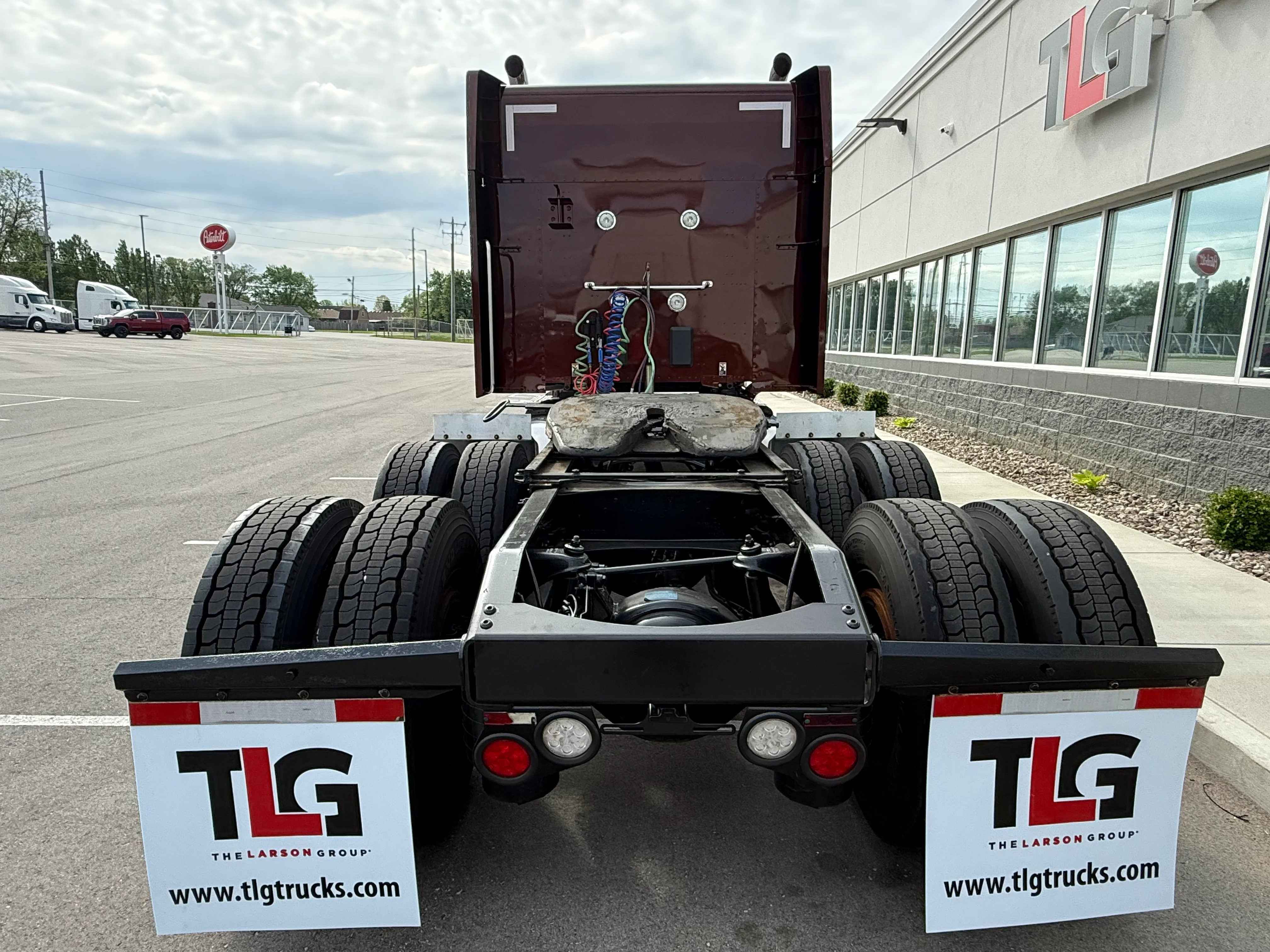 2023 Peterbilt 567 - image 4