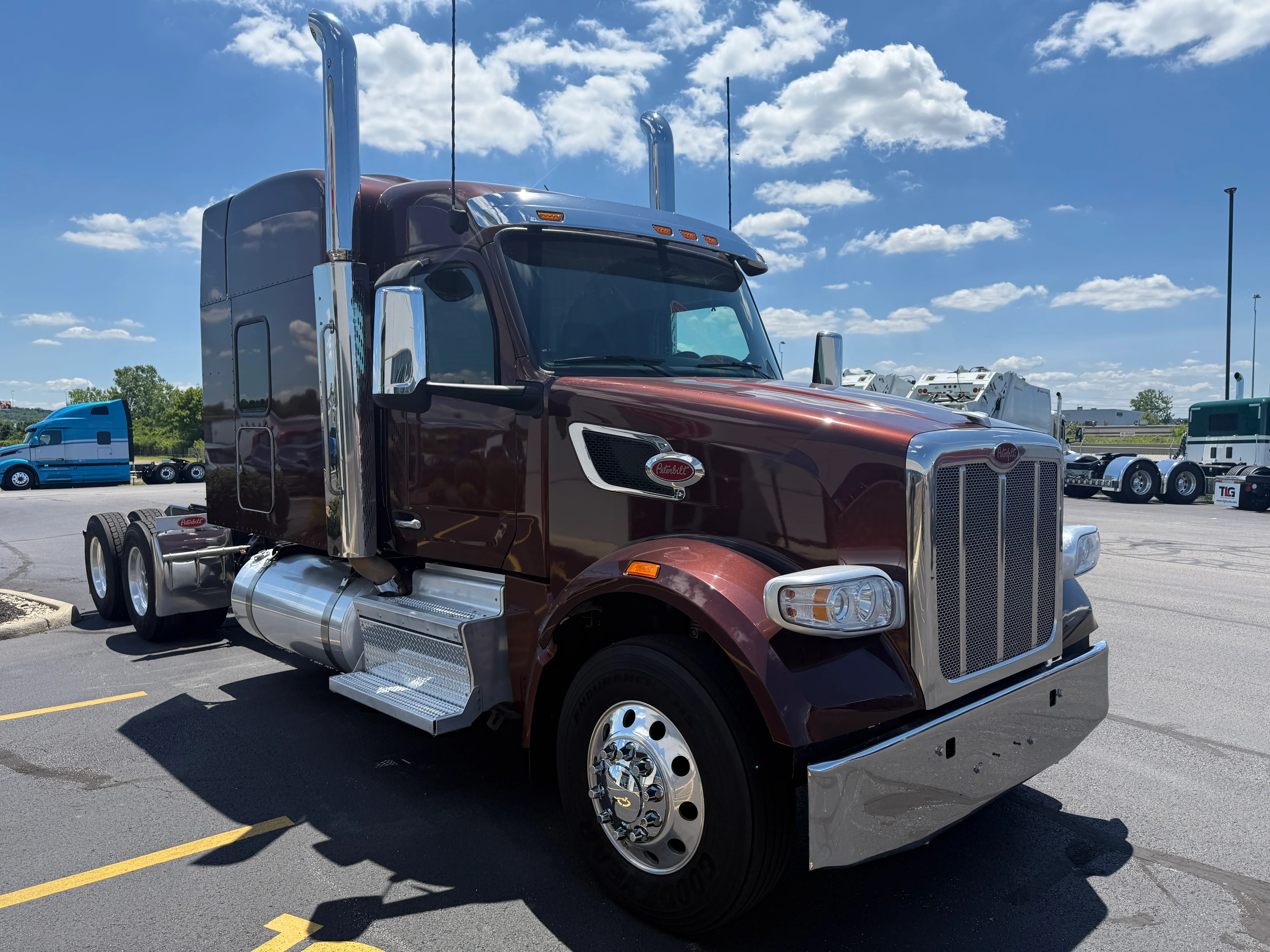 2023 Peterbilt 567 in Louisville, KY — photo 7