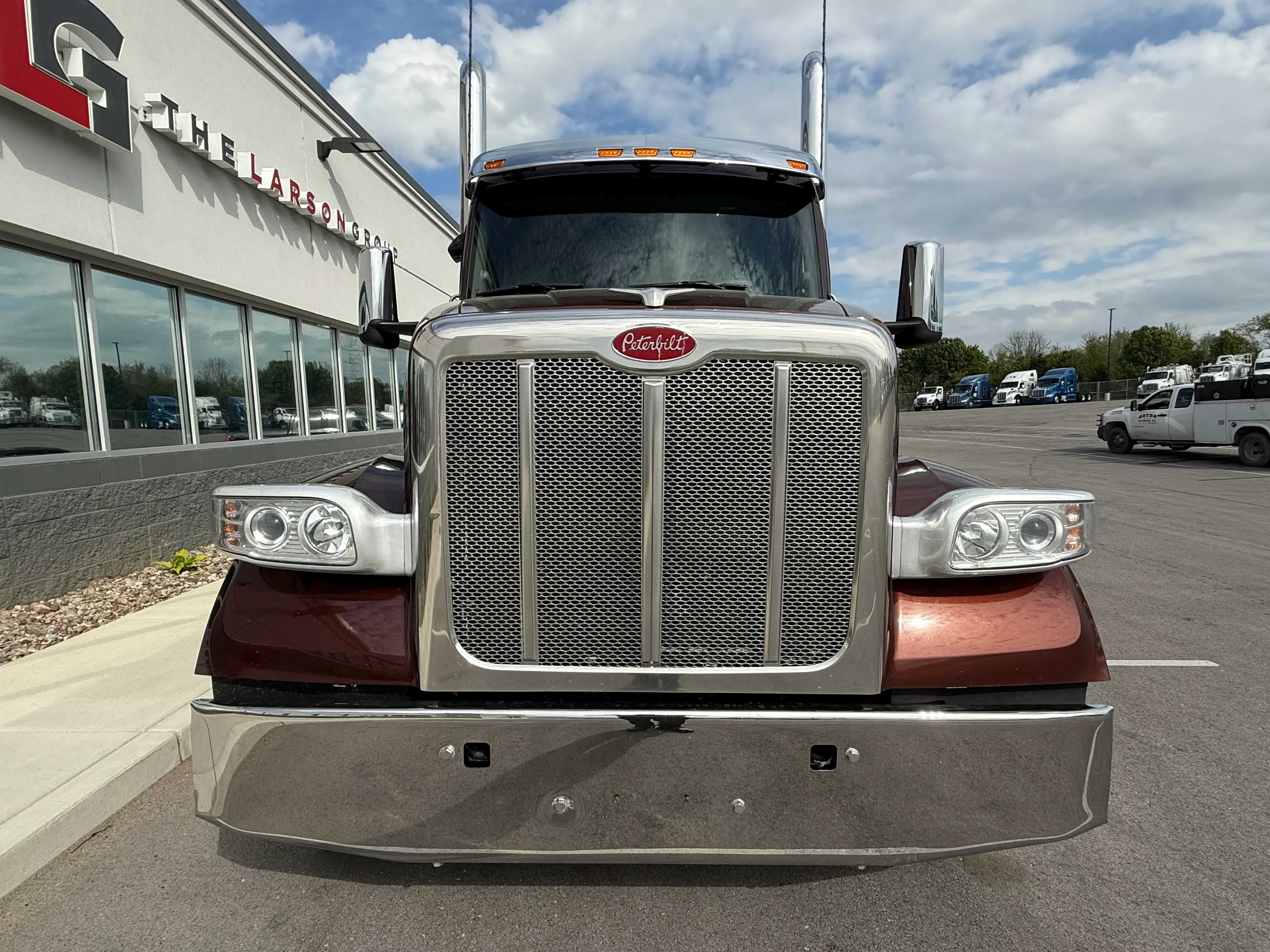 2023 Peterbilt 567 - image 7