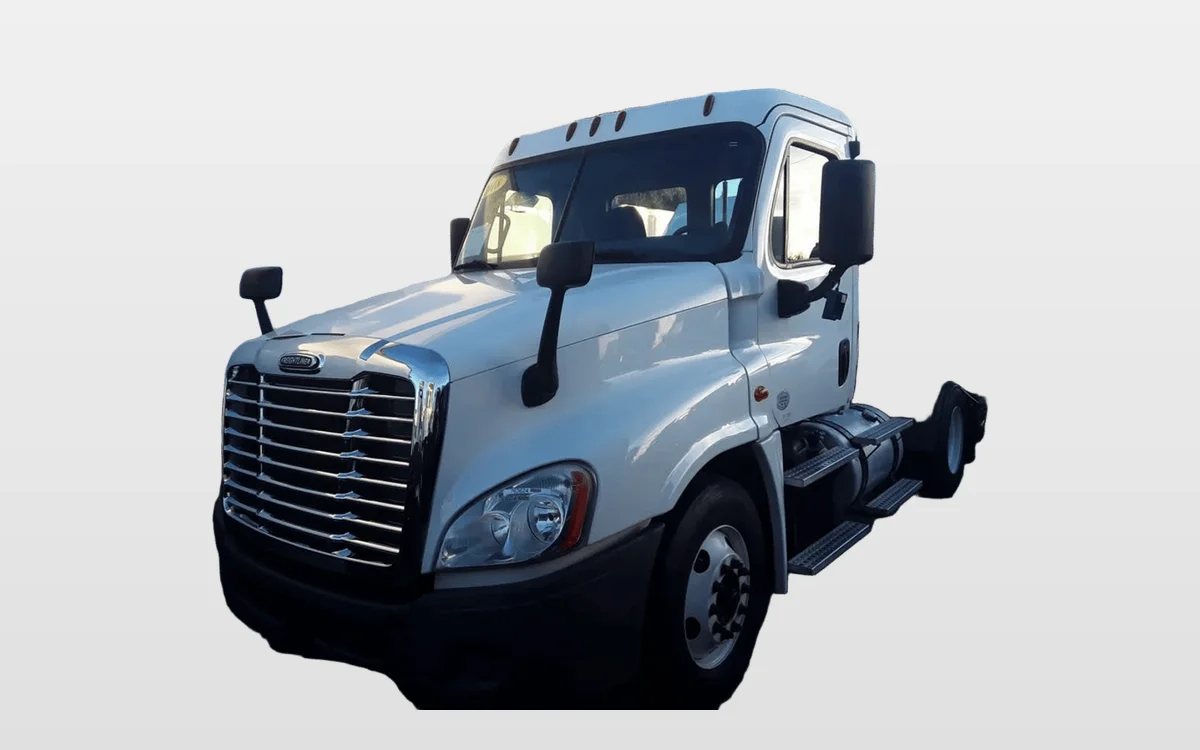 2018 Freightliner Cascadia - image 1