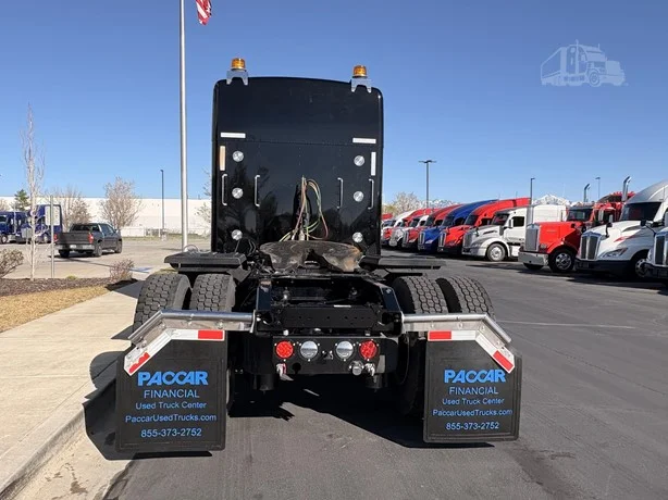 2025 Kenworth W900 - image 6