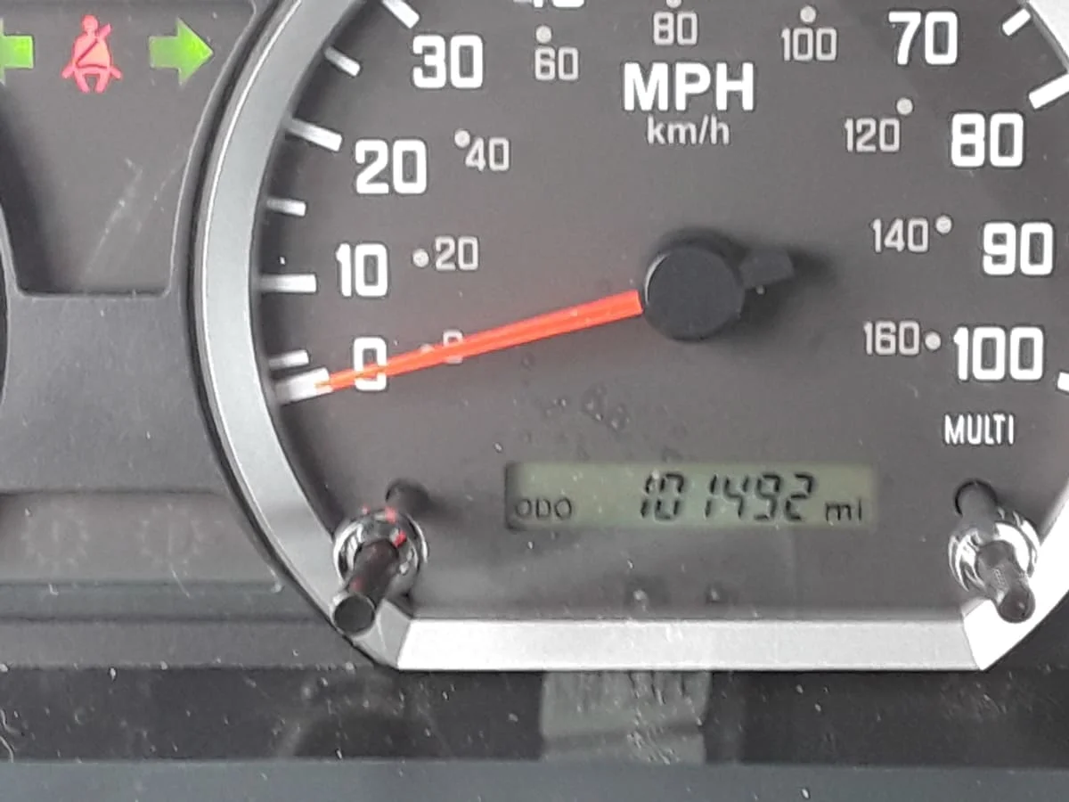 2019 Isuzu NPR - image 10