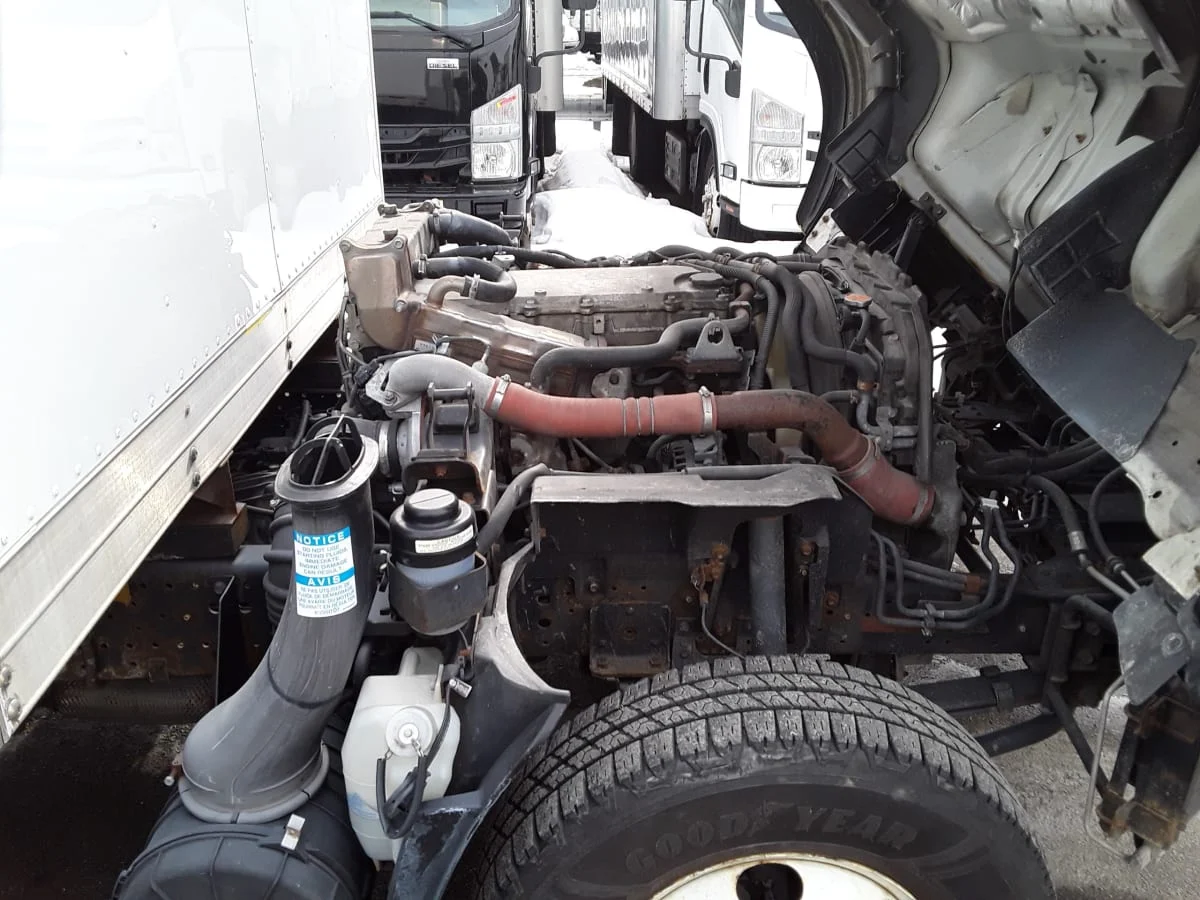 2019 Isuzu NPR - image 11