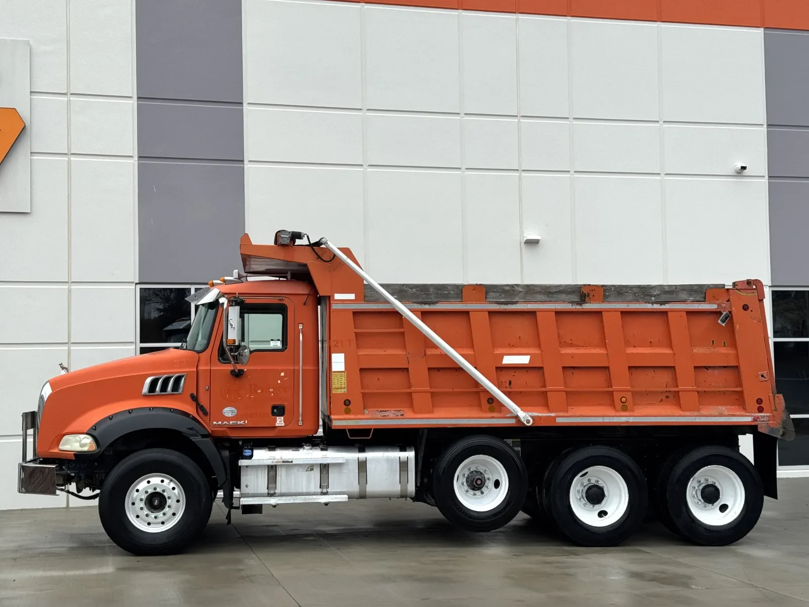 2016 Mack in Greer, SC — photo 5