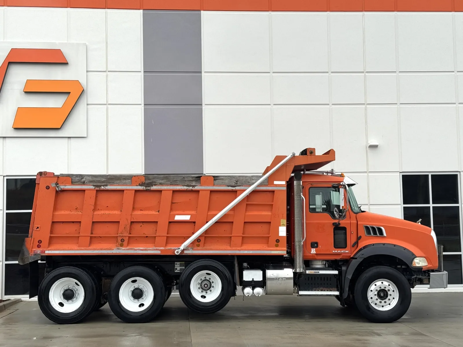 2016 Mack in Greer, SC — photo 4