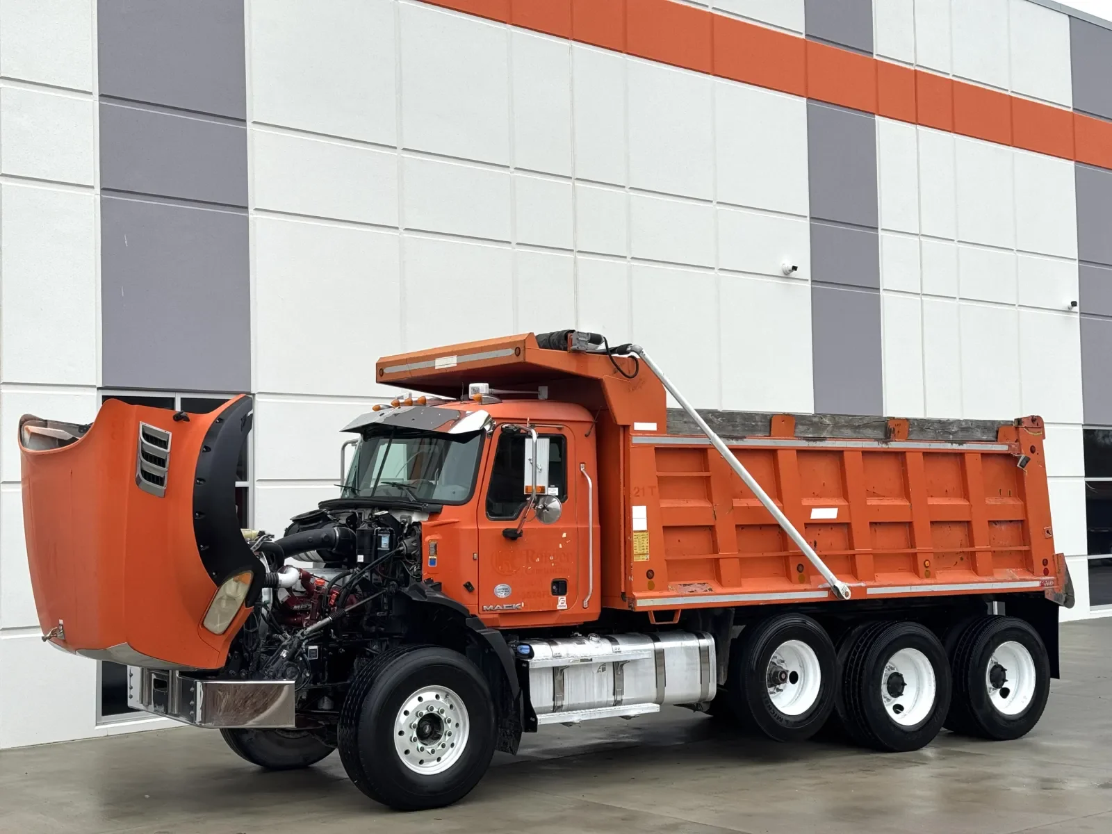 2016 Mack in Greer, SC — photo 11