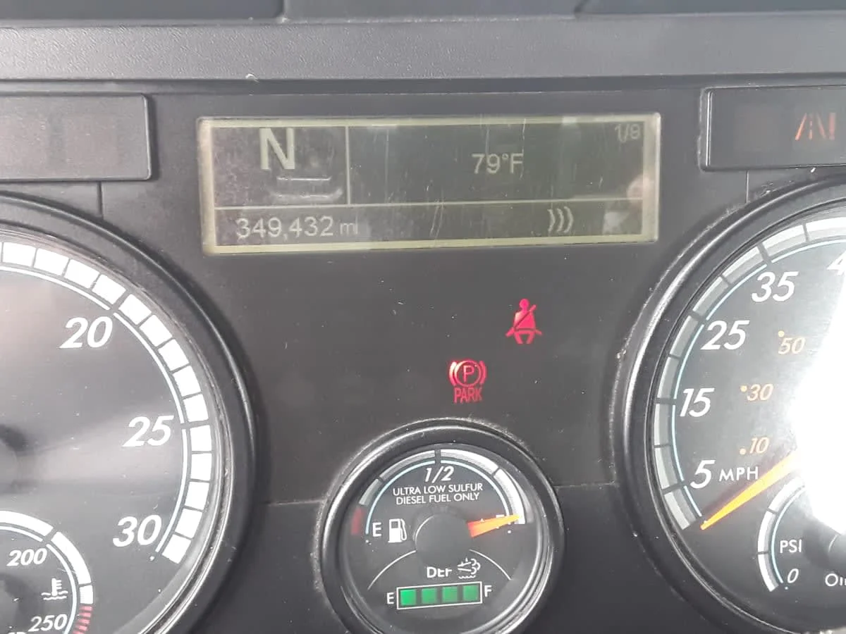 2020 Freightliner Cascadia in Montebello, CA — photo 9