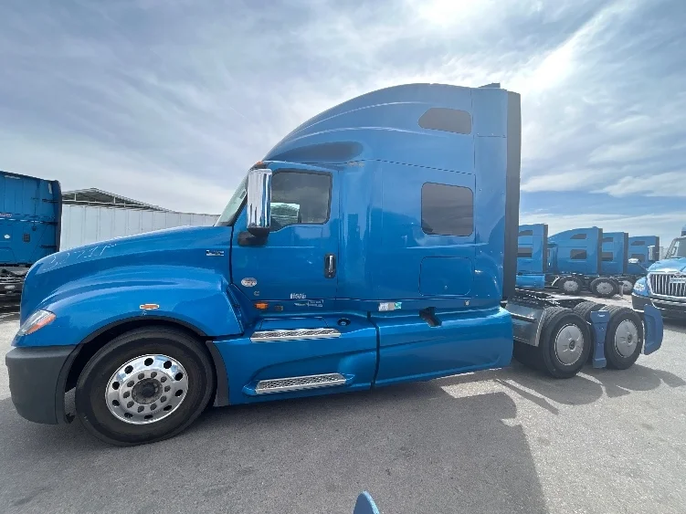 2021 International LT in El Paso, TX — photo 4