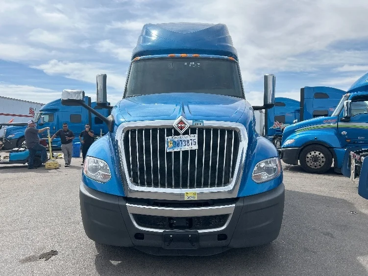 2021 International LT in El Paso, TX — photo 2