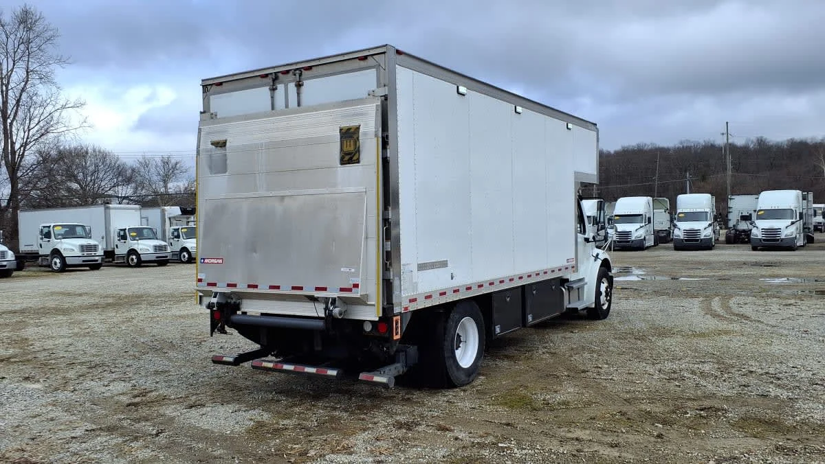 2019 Freightliner M2 106 in West Chester, OH — photo 4