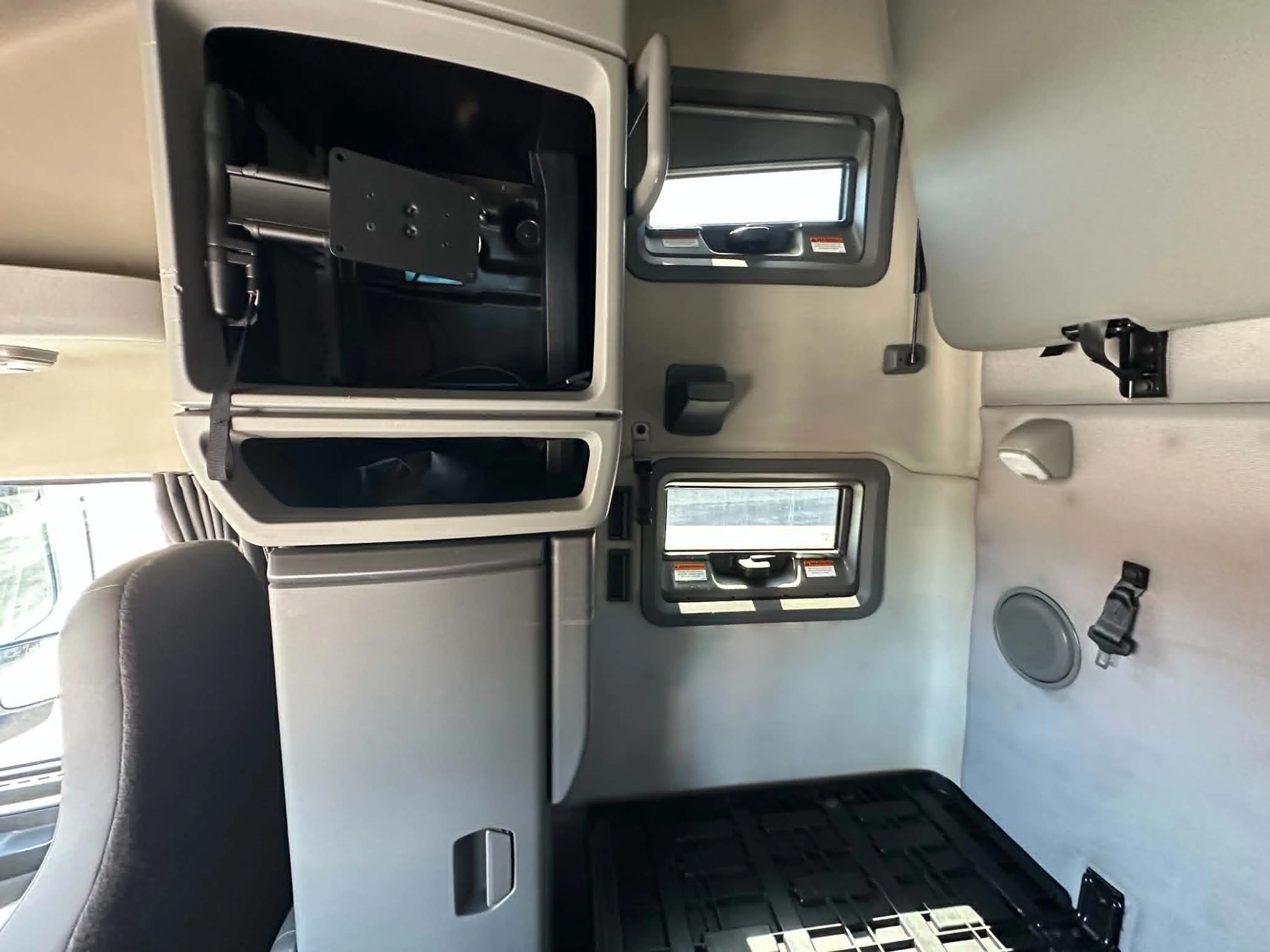 2023 Volvo VNL 760 — photo 20