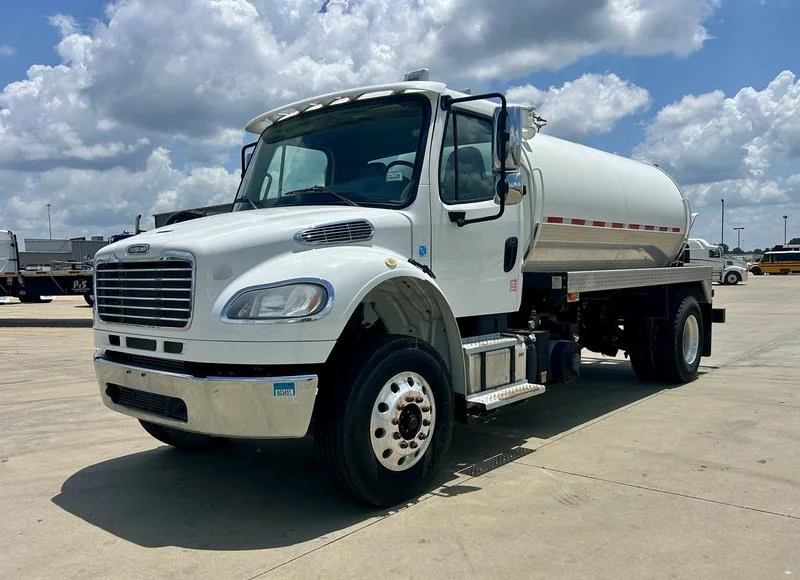 2020 Freightliner M2 106