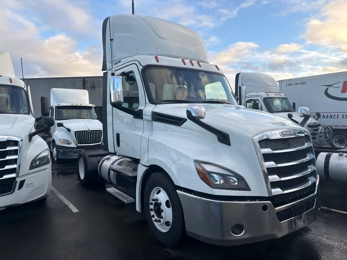 2019 Freightliner Cascadia in Tacoma, WA — photo 3