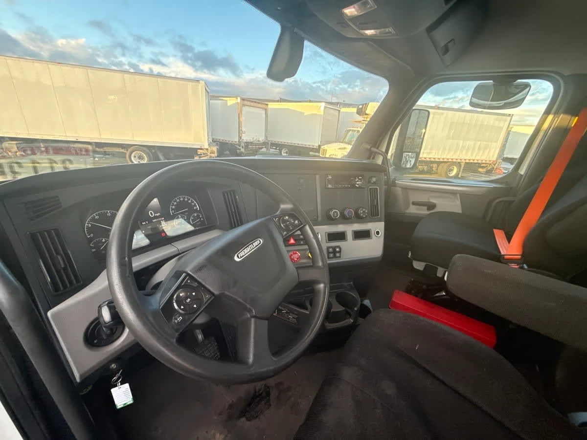 2019 Freightliner Cascadia in Tacoma, WA — photo 7