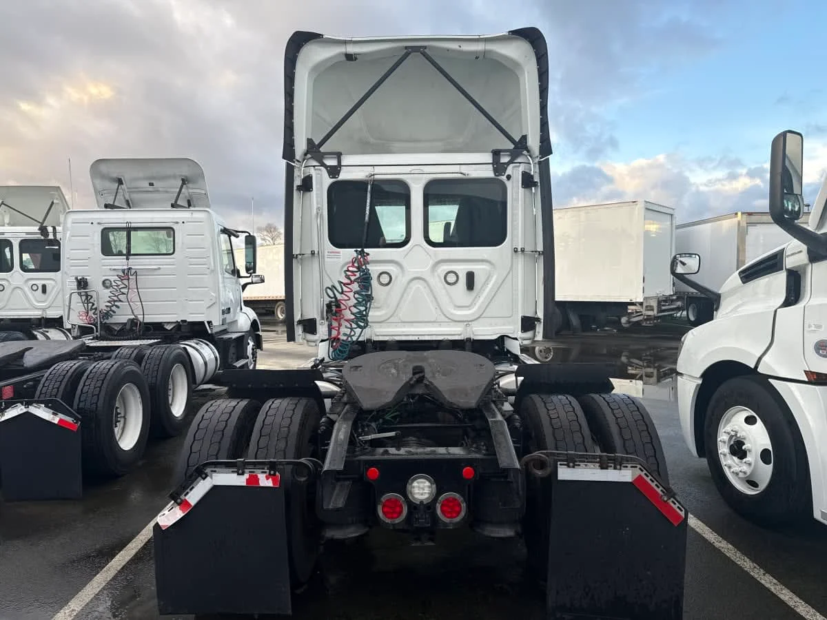 2019 Freightliner Cascadia in Tacoma, WA — photo 5
