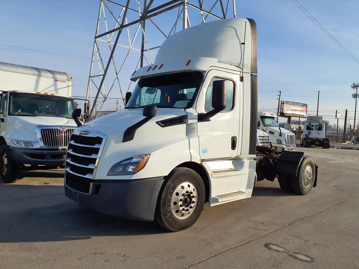 2020 Freightliner Cascadia in Indianapolis, IN