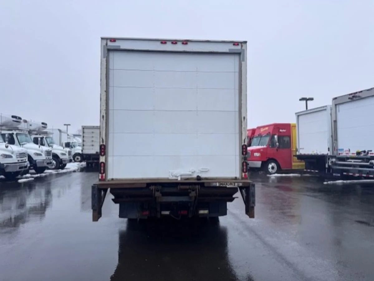 2018 Isuzu NPR - image 5