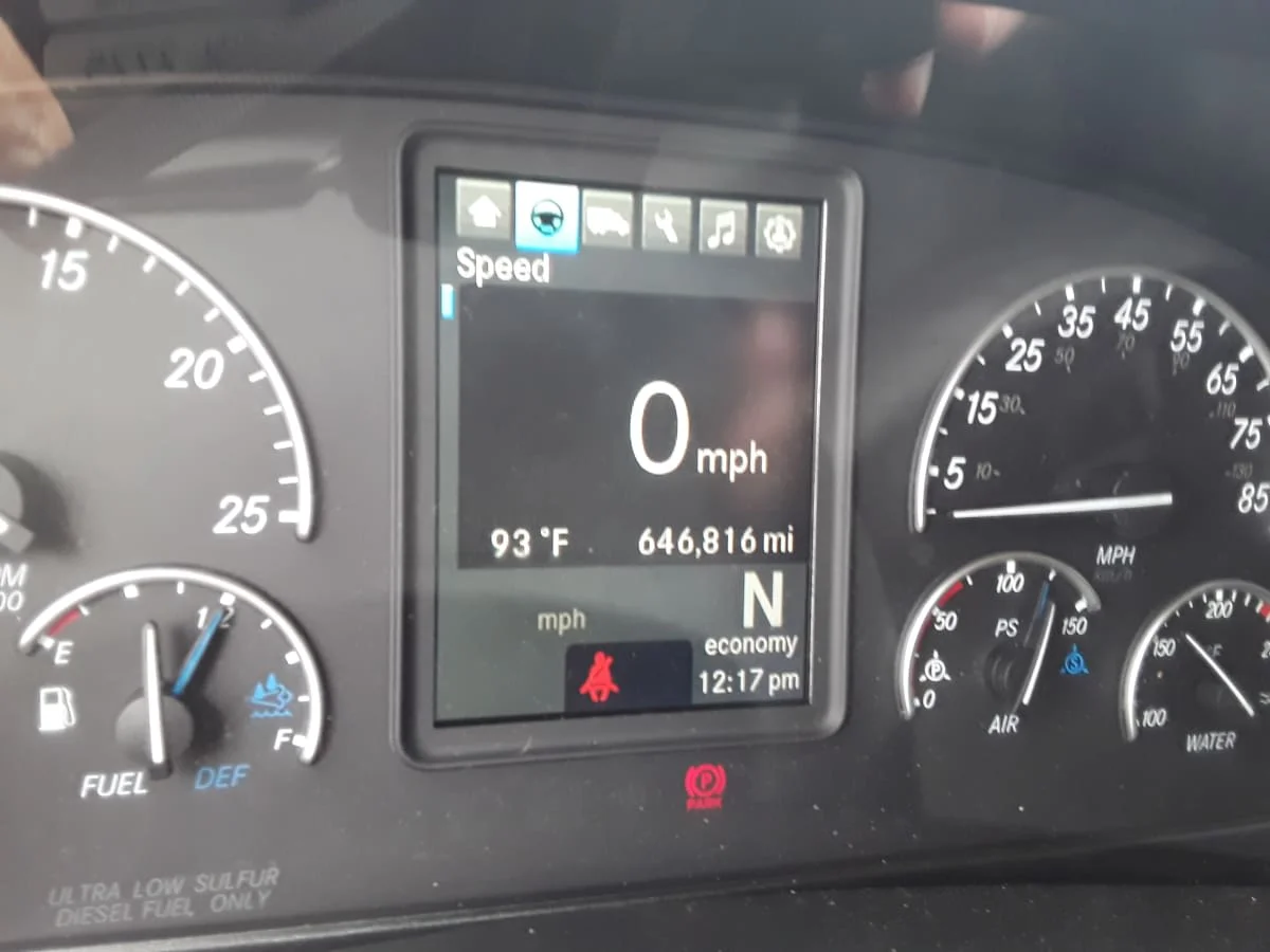 2020 Freightliner Cascadia in Pittsburgh, PA — photo 13