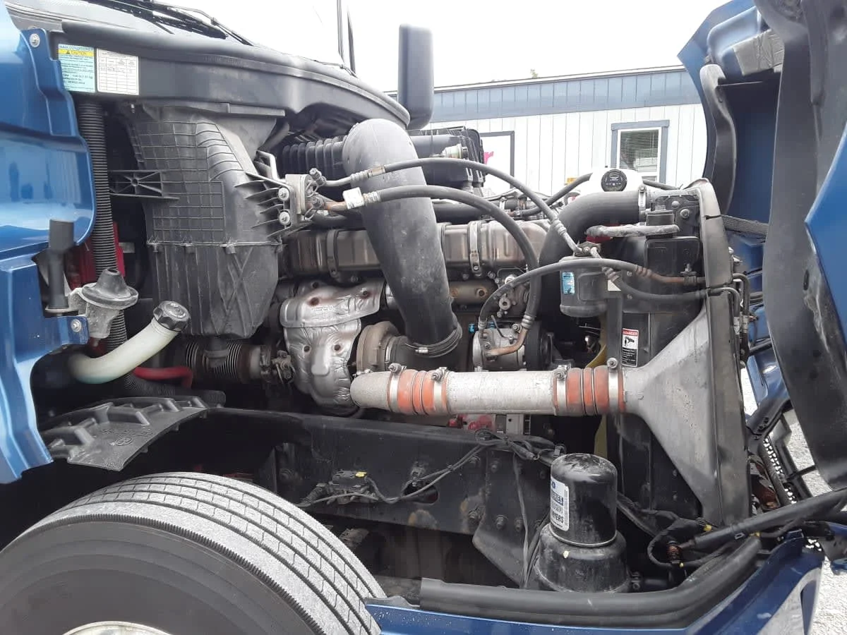 2020 Freightliner Cascadia in Pittsburgh, PA — photo 11