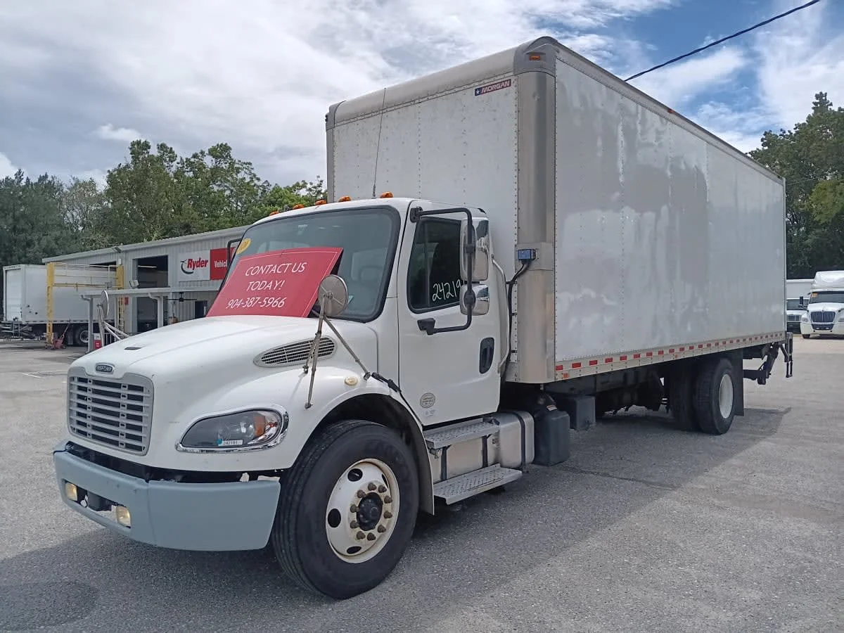 2020 Freightliner M2 106 - image 2